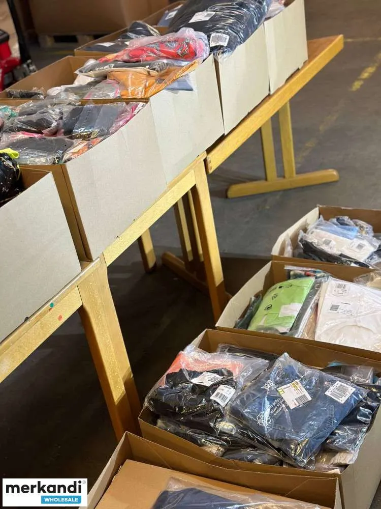 1.95 € Por unidad, Restos Textiles, Venta por correo, Venta al por mayor, STOCK RESTANTE, Compra de ropa palet, Moda mixta, muje