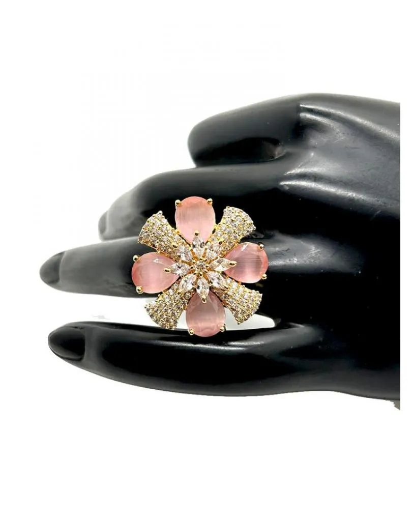 ANILLOS GRANDES ROSAS CON CIRCONITAS DISEÑO DE FLOR