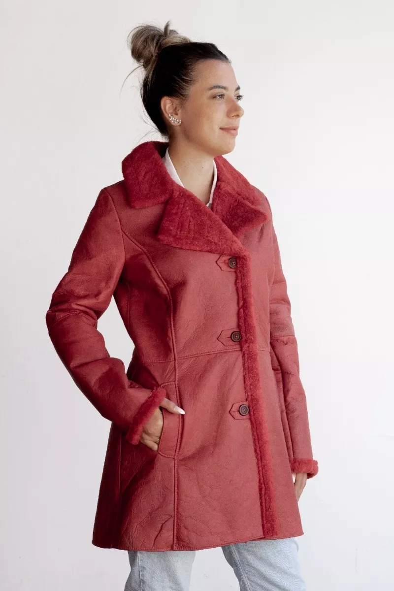 CAMPERA DE CUERO DE OVEJA DE MUJER ROJA  MODELO: SOL.F