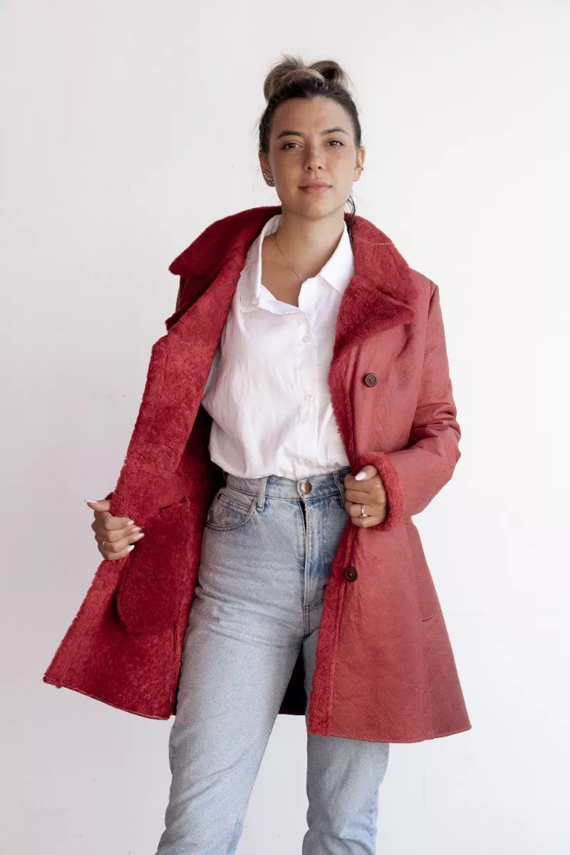 CAMPERA DE CUERO DE OVEJA DE MUJER ROJA  MODELO: SOL.F