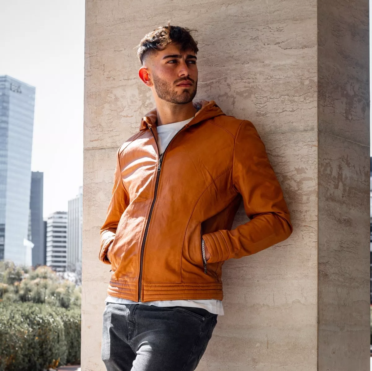 CAMPERA DE CUERO VACUNO 100% LEGITIMO DE HOMBRE  ART: 06