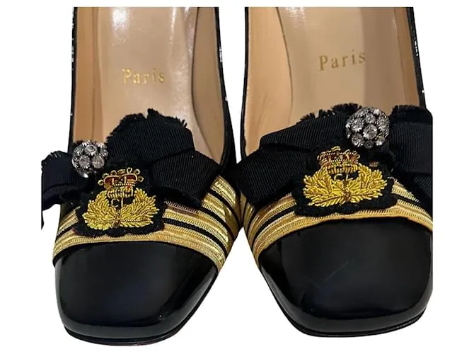 Christian Louboutin Zapatos de tacón Negro 