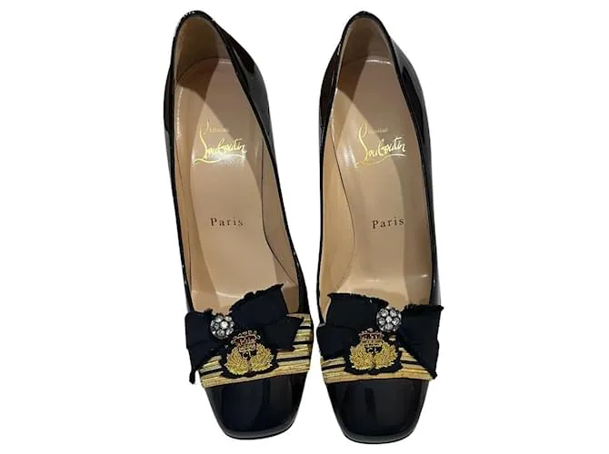 Christian Louboutin Zapatos de tacón Negro 