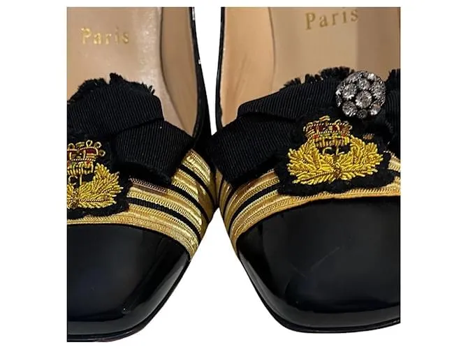 Christian Louboutin Zapatos de tacón Negro 