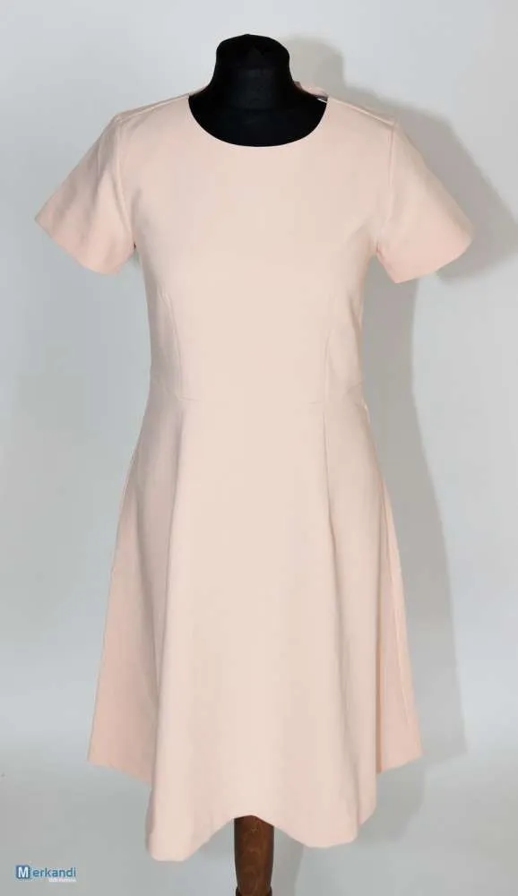 Colección exclusiva de moda para mujer de Inwear: paquete a granel de 30 piezas disponibles