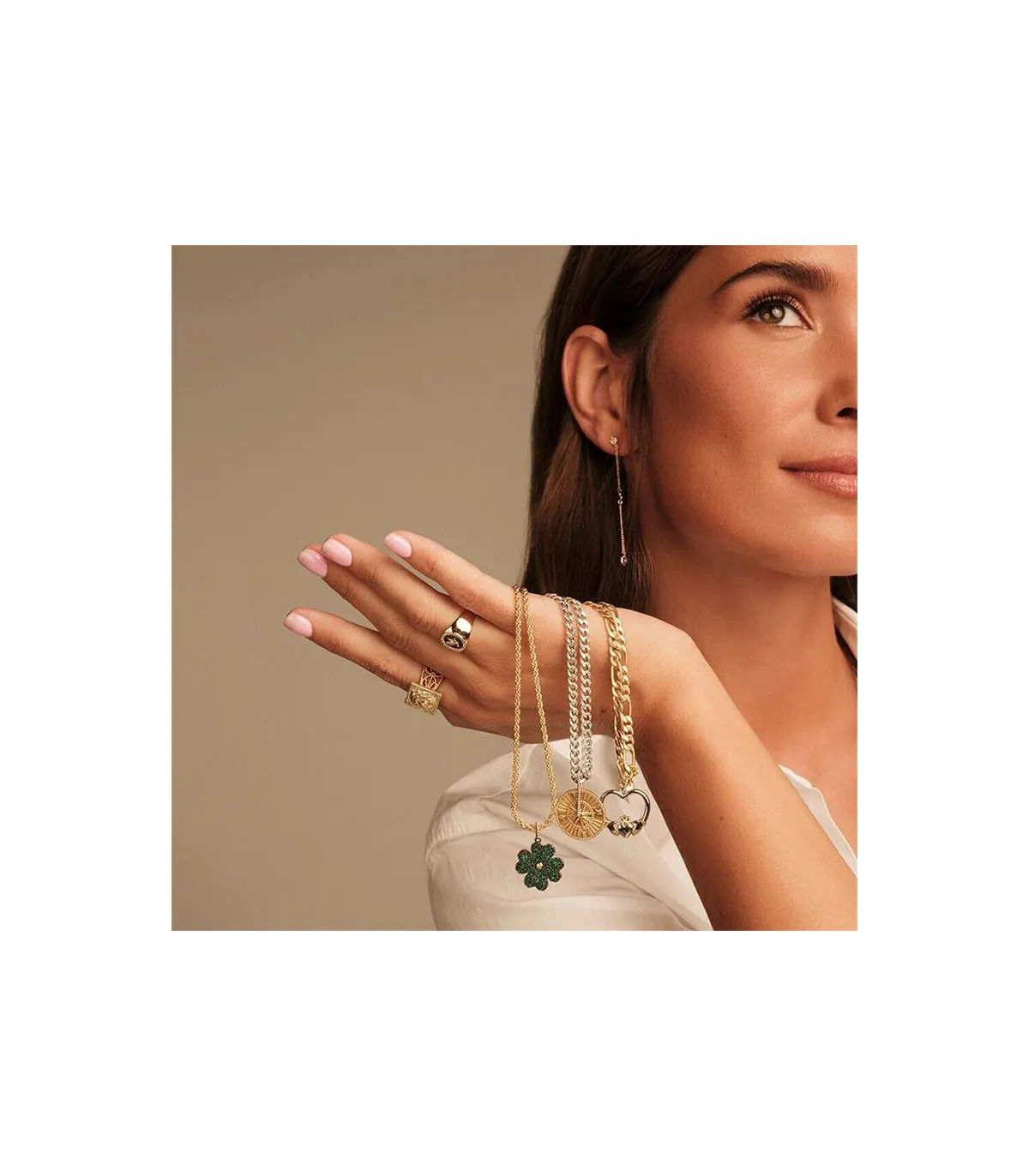 COLGANTE AGATHA TRéBOL PAVé VERDE ACABADO DORADO  2880033658TU