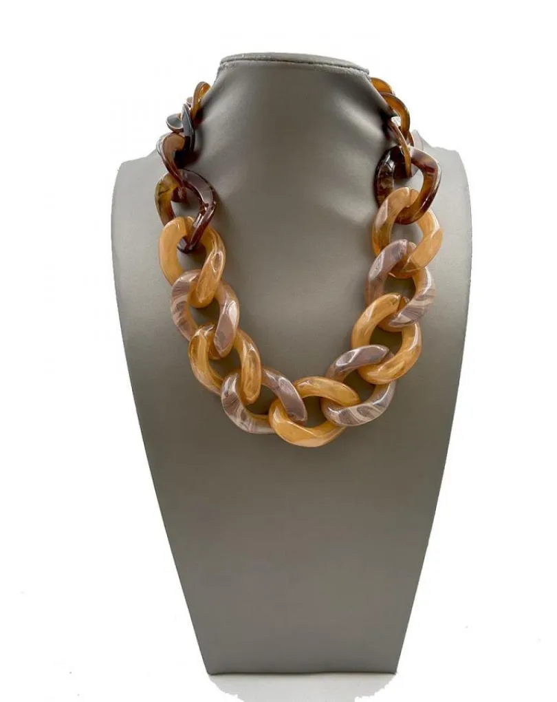 COLLARES MUJER DE ESLABONES GRANDES EN ESTE BONITO TONO ANARANJADO