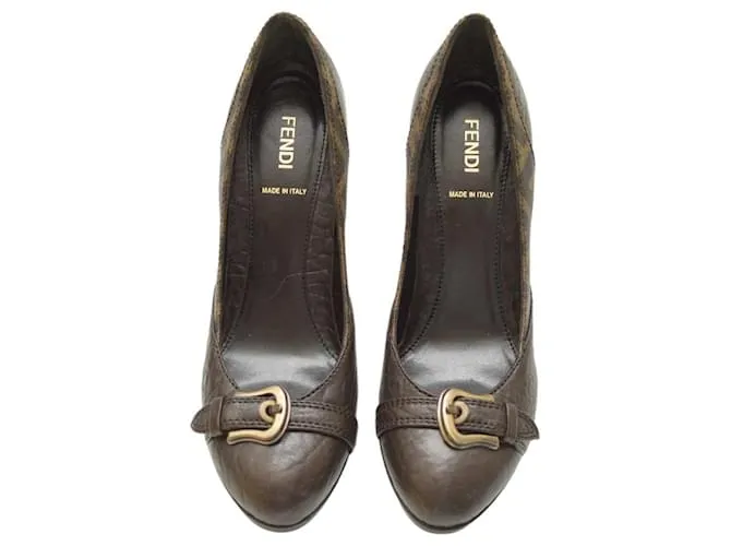 Fendi Zapatos de tacón Castaño 