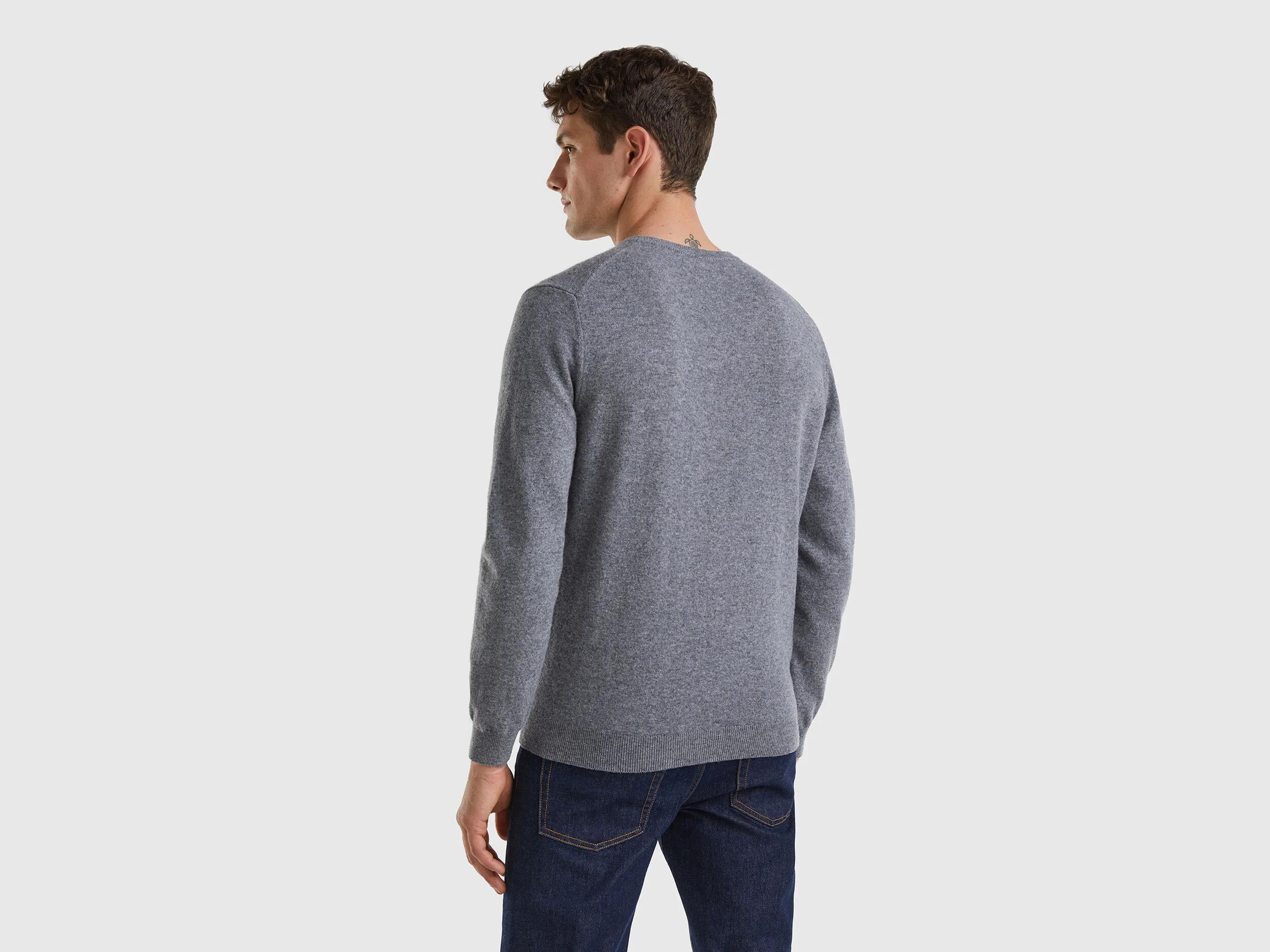 Jersey de cuello redondo gris oscuro de pura lana Merina