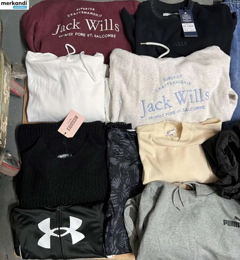 LOTE DE ROPA PARA HOMBRE  ROPA NUEVA, TALLAS Y ESTILOS MIXTOS, TODAS LAS MARCAS Y MARCAS DE LA CASA FRASER  95 KG CANTIDAD MíN