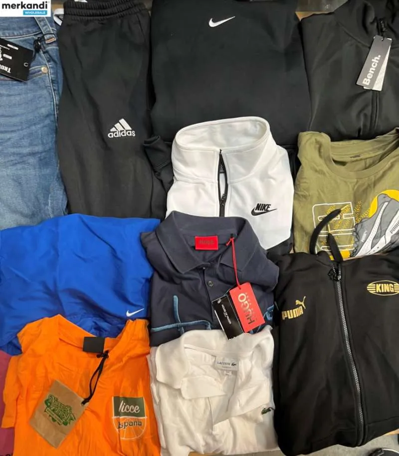 LOTE DE ROPA PARA HOMBRE  ROPA NUEVA, TALLAS Y ESTILOS MIXTOS, TODAS LAS MARCAS Y MARCAS DE LA CASA FRASER  95 KG CANTIDAD MíN