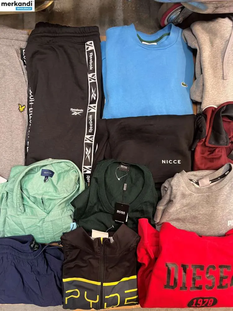 LOTE DE ROPA PARA HOMBRE  ROPA NUEVA, TALLAS Y ESTILOS MIXTOS, TODAS LAS MARCAS Y MARCAS DE LA CASA FRASER  95 KG CANTIDAD MíN