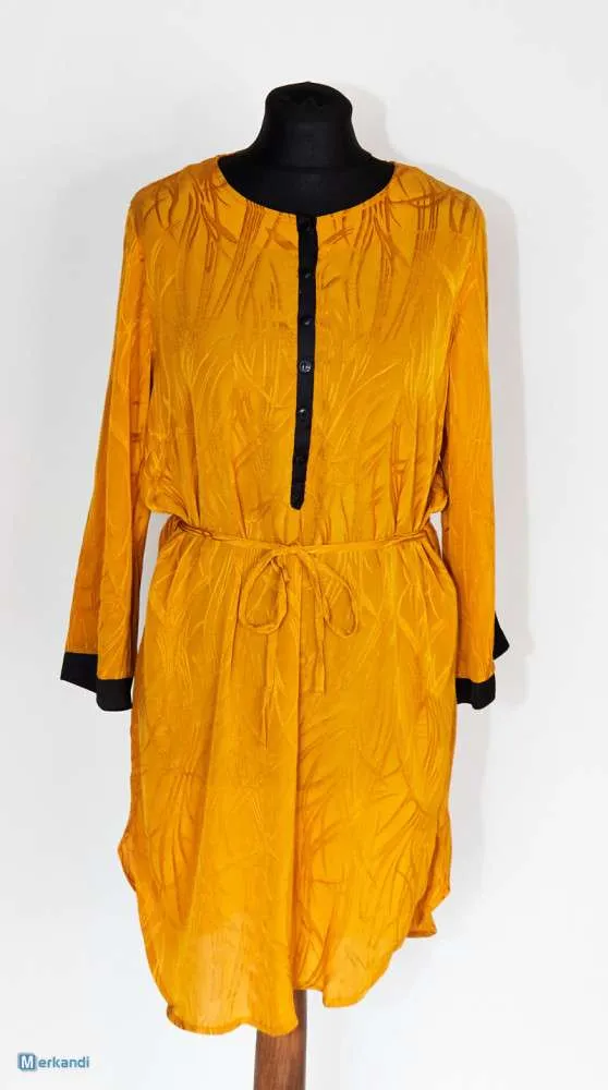 Mezcla exclusiva de ropa para mujer de 2BIZ: surtido de 33 piezas para minoristas