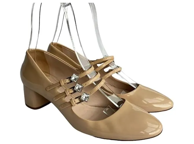 Miu Miu Zapatos de tacón Beige 