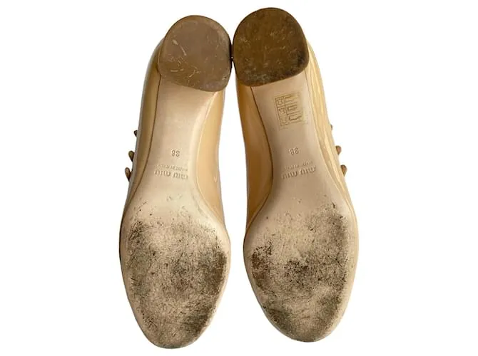 Miu Miu Zapatos de tacón Beige 