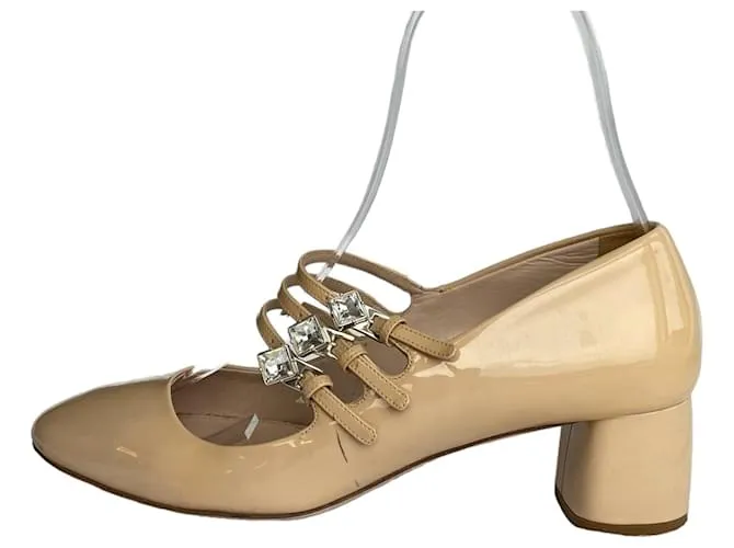 Miu Miu Zapatos de tacón Beige 