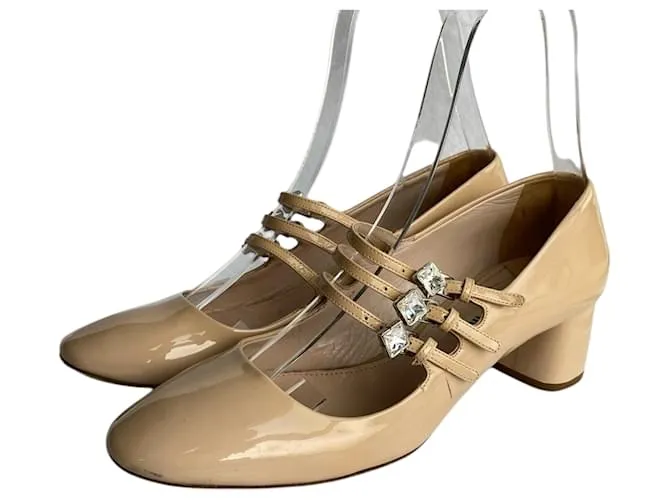 Miu Miu Zapatos de tacón Beige 