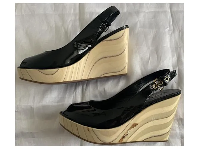 Miu Miu Zapatos de tacón Negro 