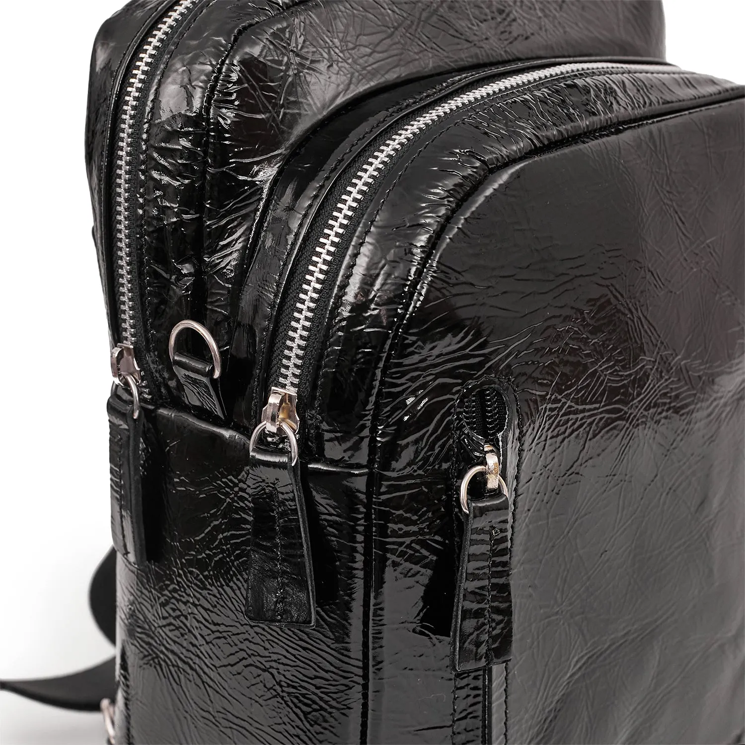 MOCHILA MILAN NEGRA CHAROL