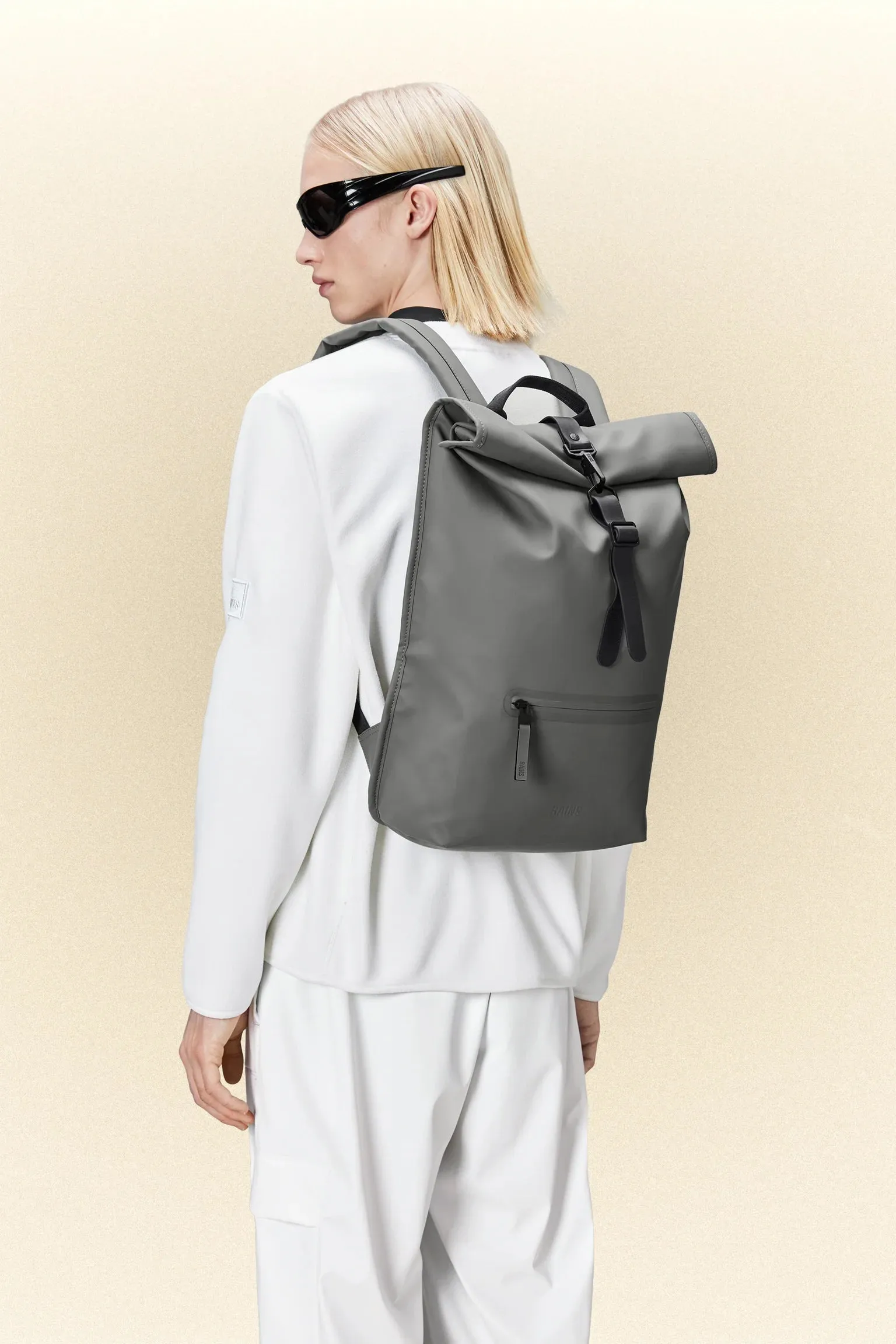 MOCHILA ROLLTOP GREY