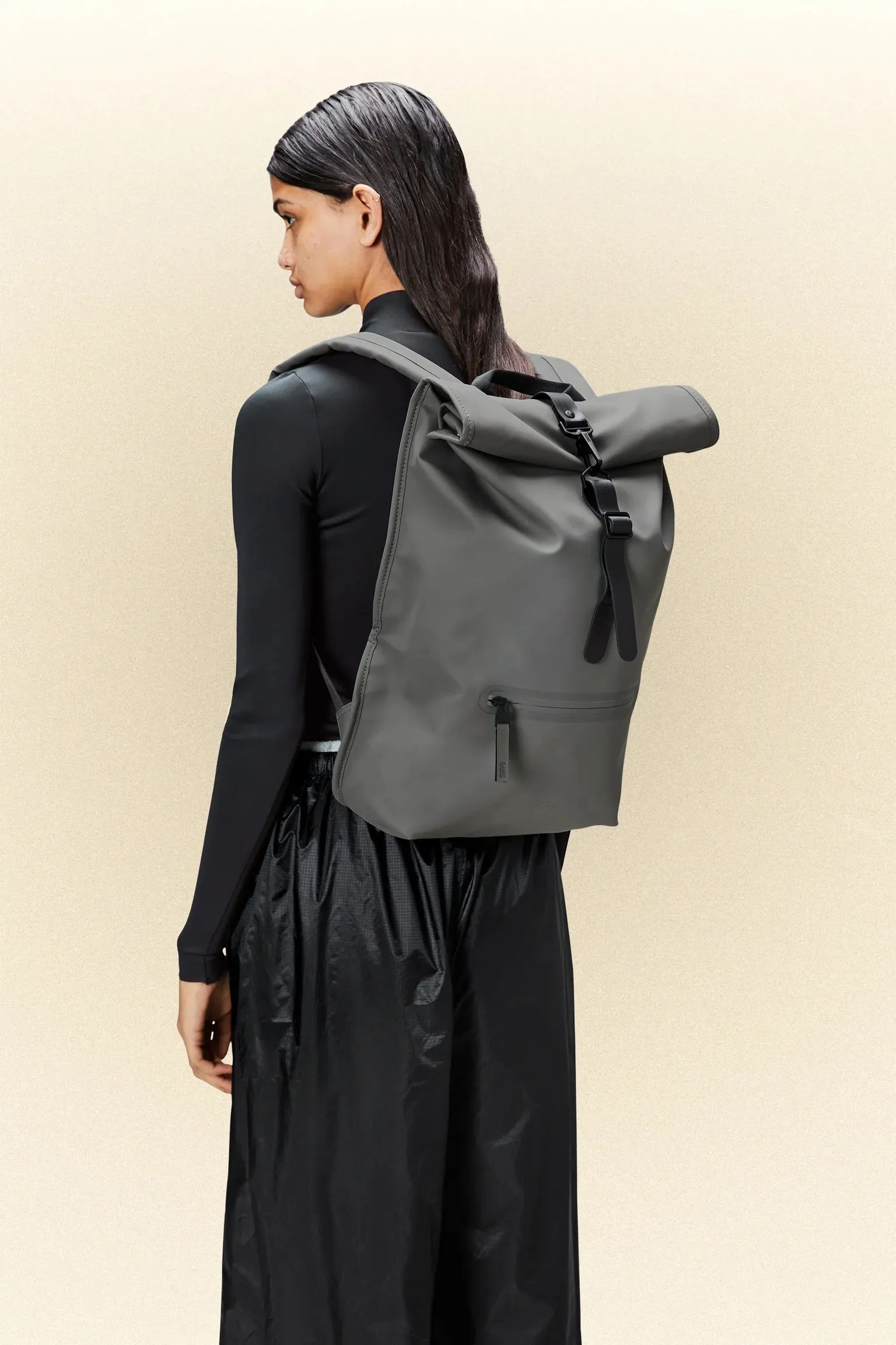 MOCHILA ROLLTOP GREY