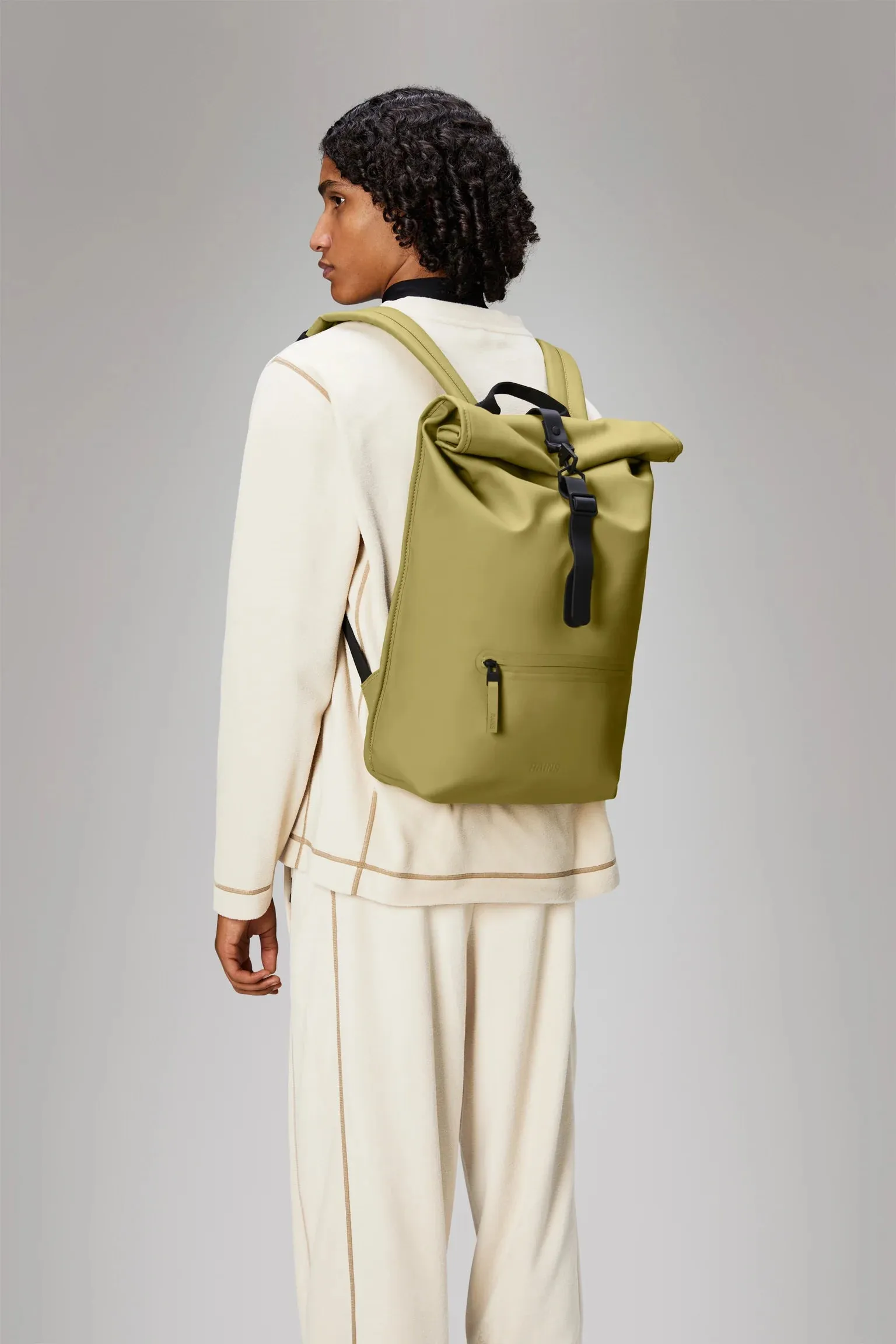 MOCHILA ROLLTOP KAKI