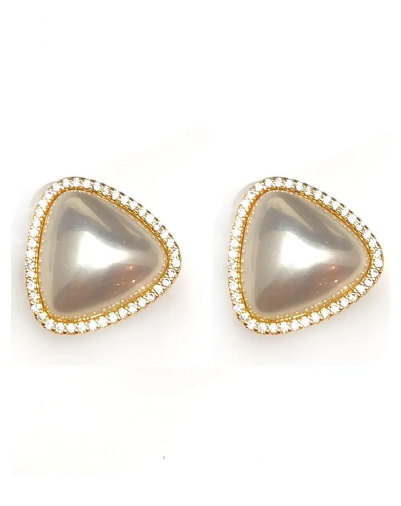 PENDIENTES DE PERLAS CON CIERRE DE CLIP DISEÑO DE TRIANGULO