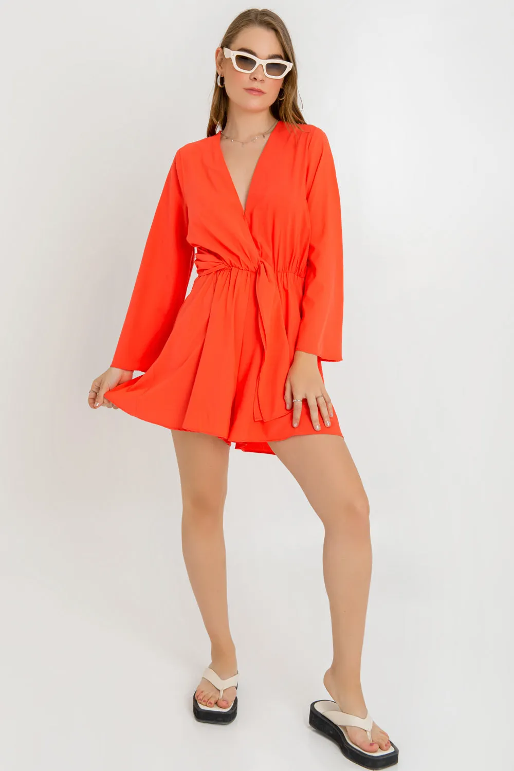Playsuit de manga larga escote v con plisados