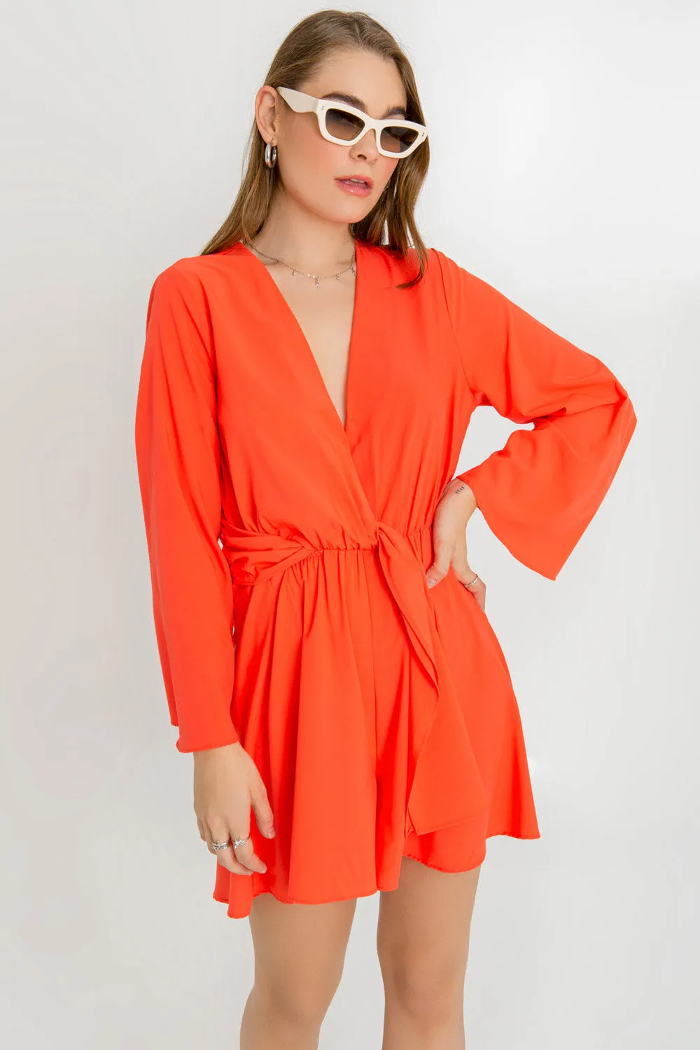 Playsuit de manga larga escote v con plisados