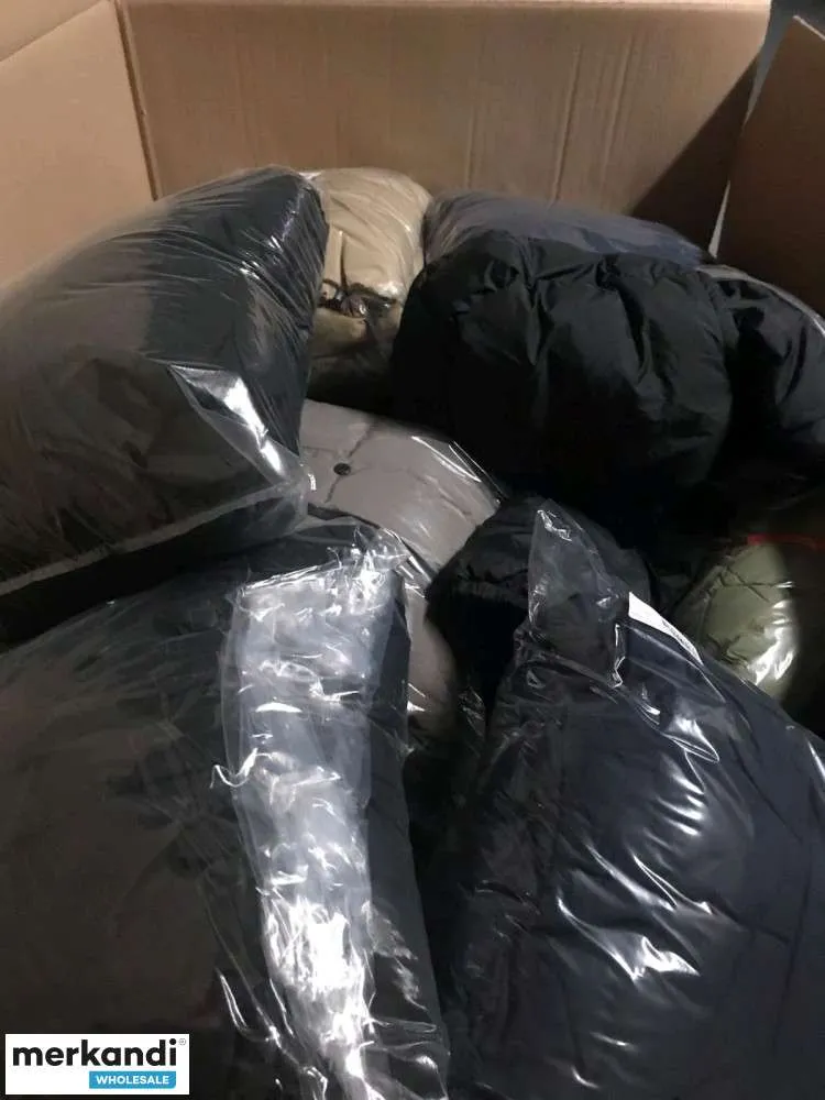 Ropa de marca Devoluciones por correo Mezcla de existencias restantes RopaChaquetas