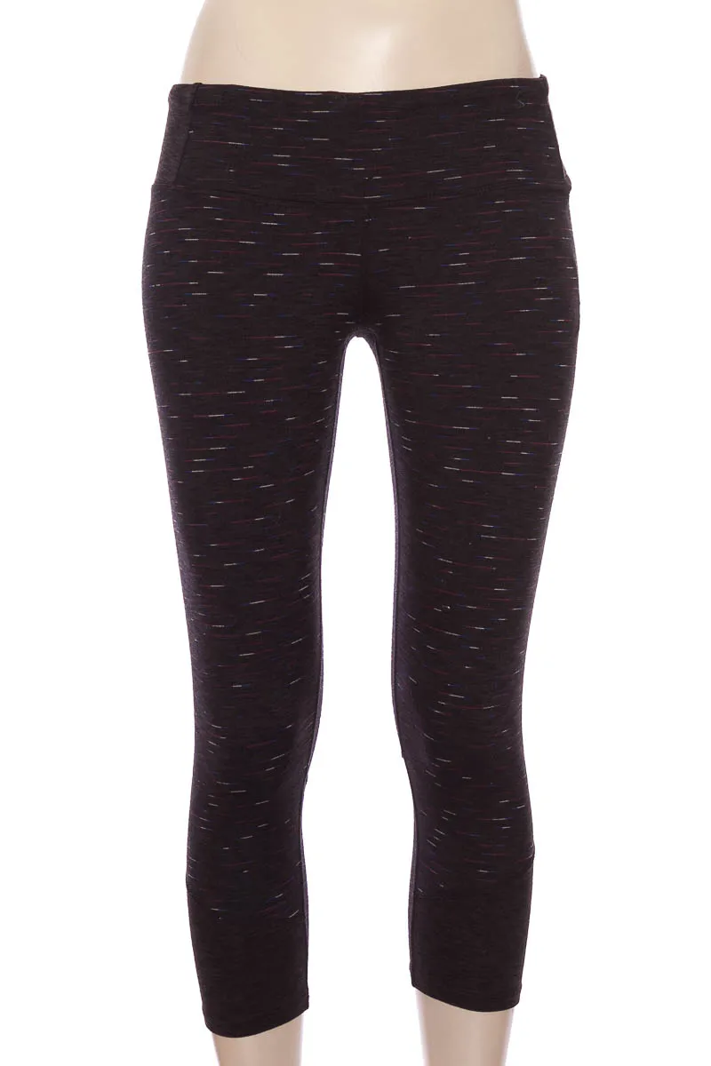 ROPA DEPORTIVA / SALIDA DE BAñO COLOR NEGRO  TUFF ATHLETICS