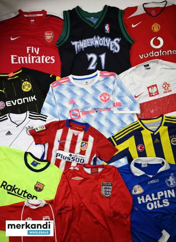 Ropa deportiva usada, camisetas de fútbol deportivas al peso.
