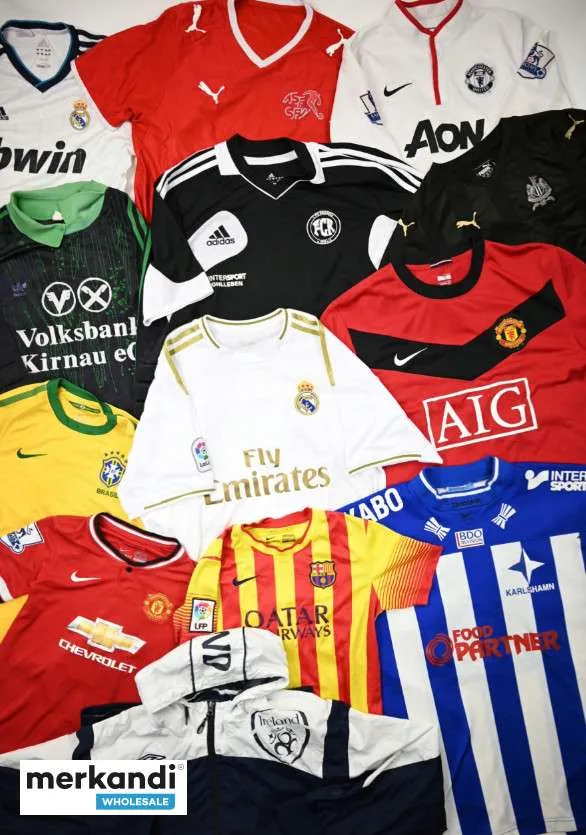 Ropa deportiva usada, camisetas de fútbol deportivas al peso.
