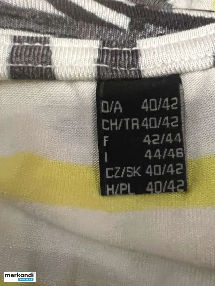 SOLO EXPORTACIÓN: KILOGRAMOS DE ROPA  9 PALETAS  MEZCLA BUFANDAS / CAMISETAS PARA