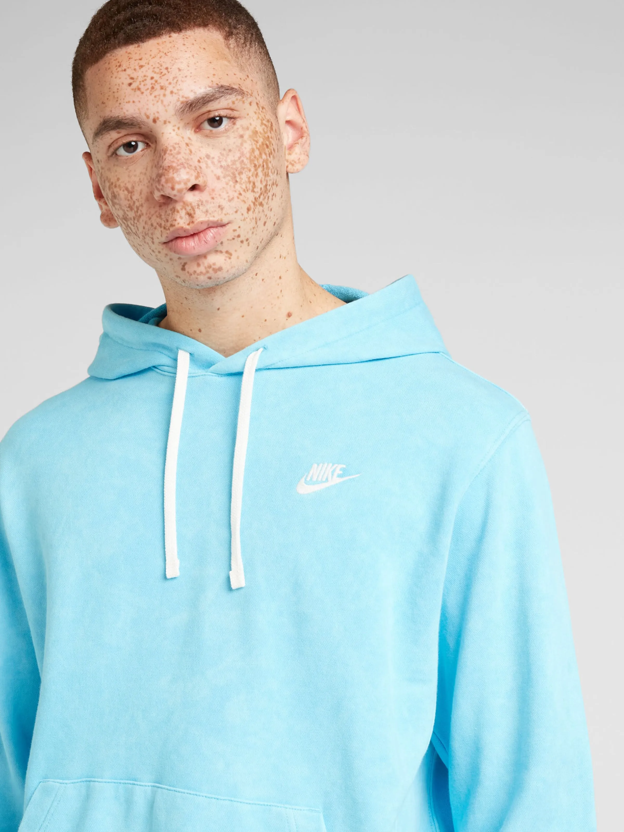 Sudadera 'CLUB' Nike Sportswear en Azul Cian