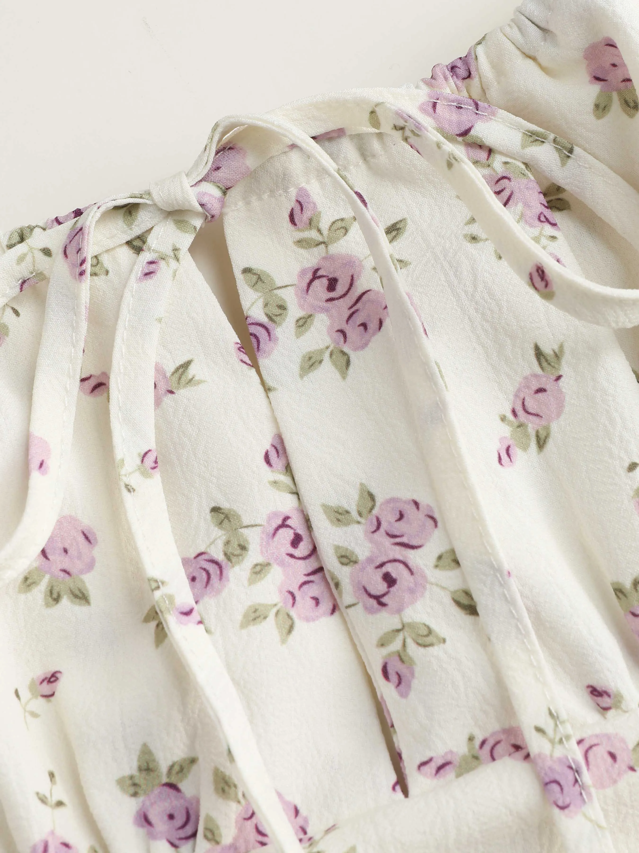 Vestido Mini Fruncido con Cordón y Escote Cuadrado de Flores Pequeñas