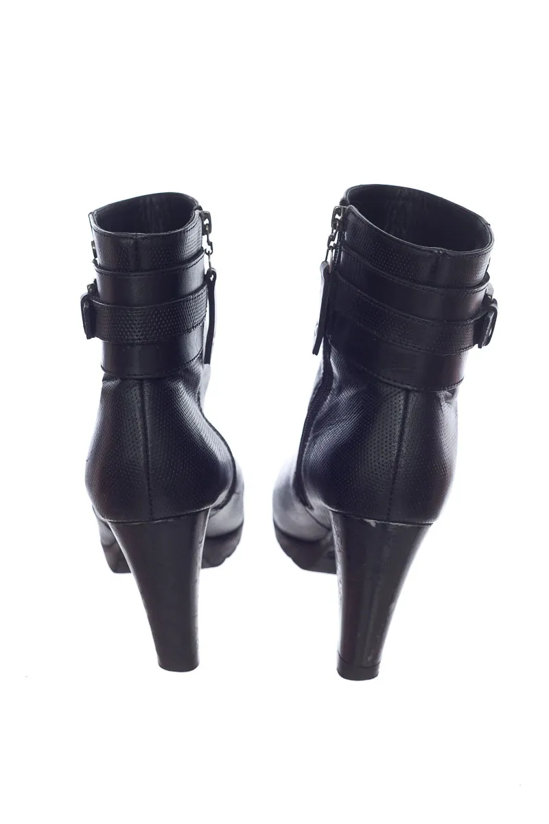 ZAPATOS COLOR NEGRO  BOSI