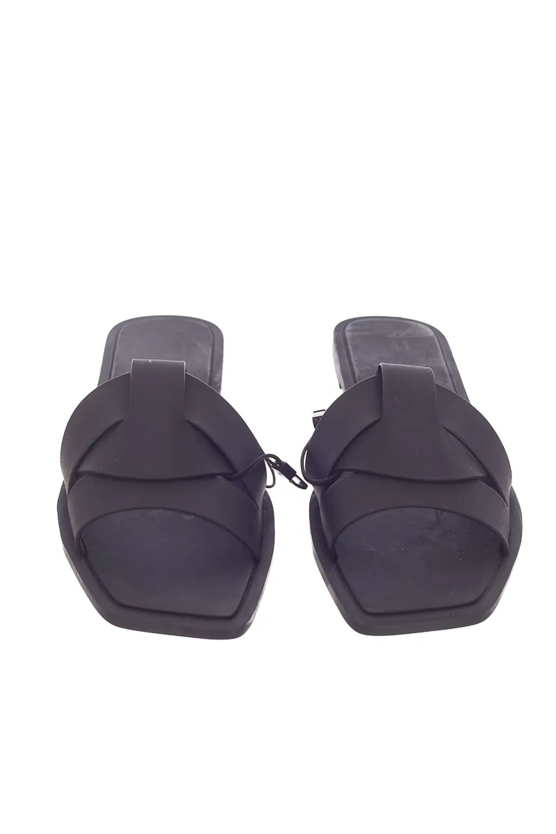 ZAPATOS COLOR NEGRO  ZARA