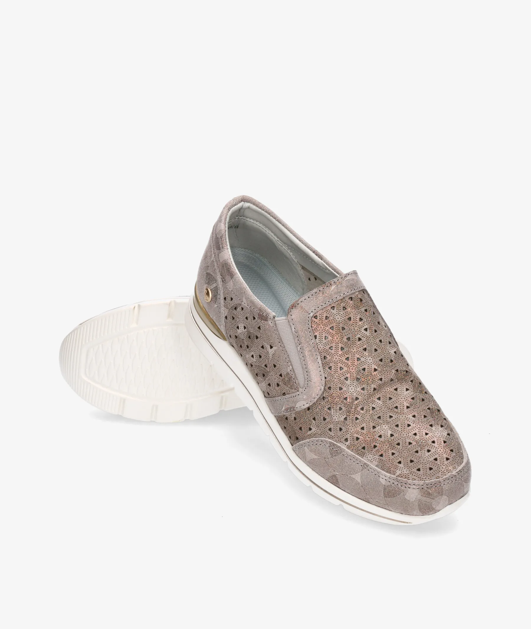 Zapatos de tacón bajo AMARPIES 26382 en topo